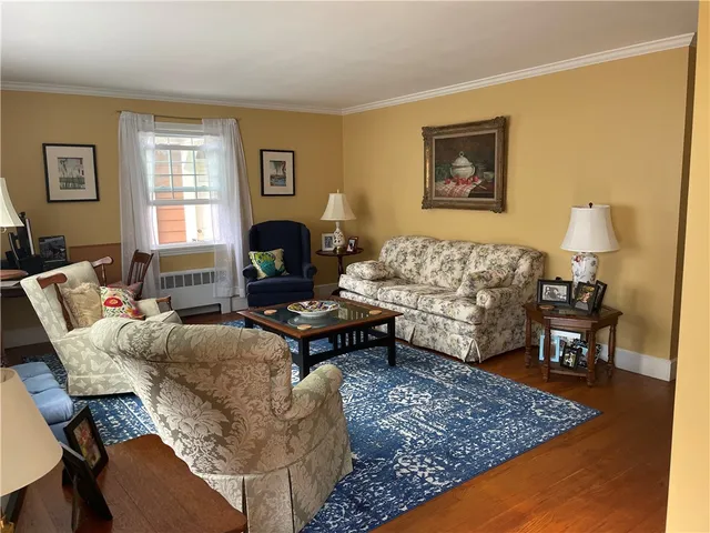 $2,900 | 1000 Hope Street, Bristol, RI 02809