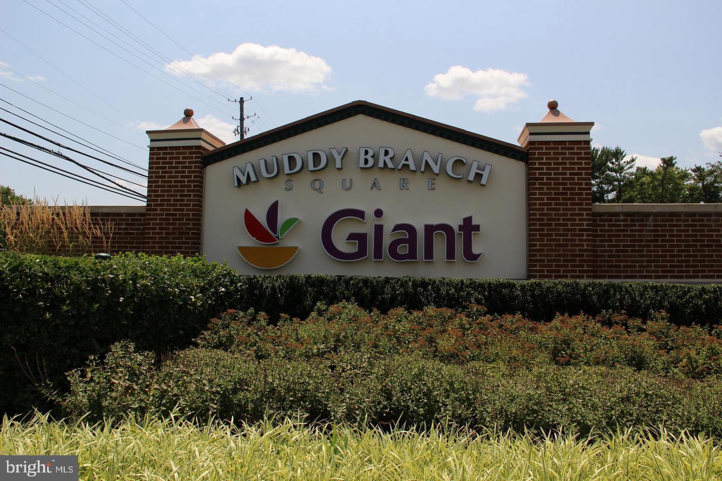 122 Sharpstead Lane Gaithersburg, MD 20878 - Photo 43 of 43 a sign on the side of a building