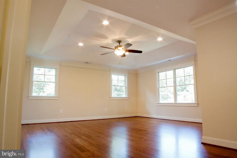 4304 37th Road North Arlington, VA 22207 - Photo 12 of 30 Master Bedroom