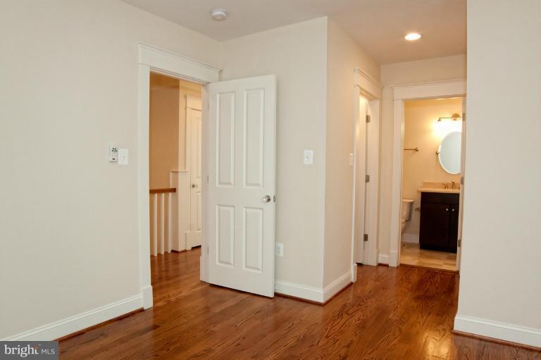 4304 37th Road North Arlington, VA 22207 - Photo 25 of 30 Fourth Bedroom Suite