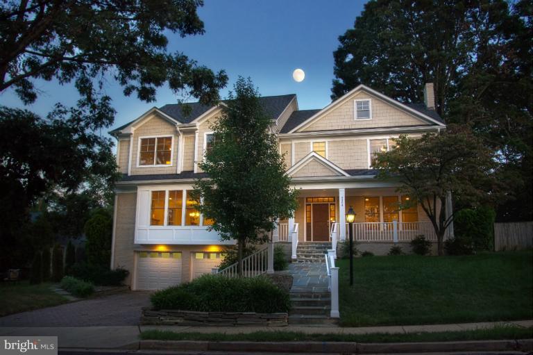 4304 37th Road North Arlington, VA 22207 - Photo 27 of 30 Moonlight Over 37th
