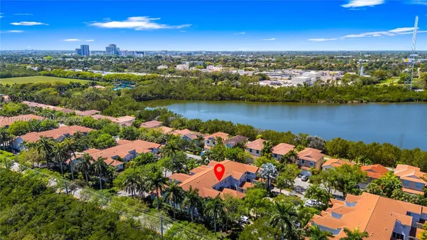 $3,600 | 1120 Canella Lane, Unit 1120, Hollywood, FL 33019