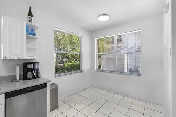 $3,600 | 1120 Canella Lane, Unit 1120, Hollywood, FL 33019