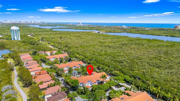$3,600 | 1120 Canella Lane, Unit 1120, Hollywood, FL 33019
