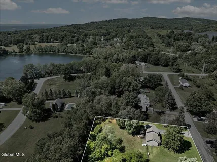 $375,000 | 5 Lake Hills Road, Brunswick, NY 12180