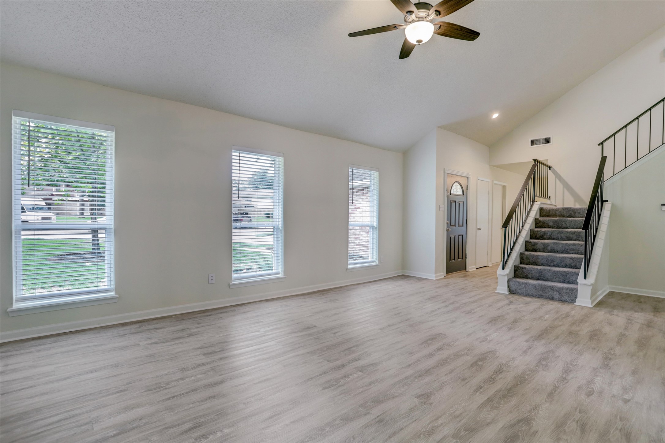 25514 Mill Pond Lane Spring, TX 77373 - Photo 3 of 12