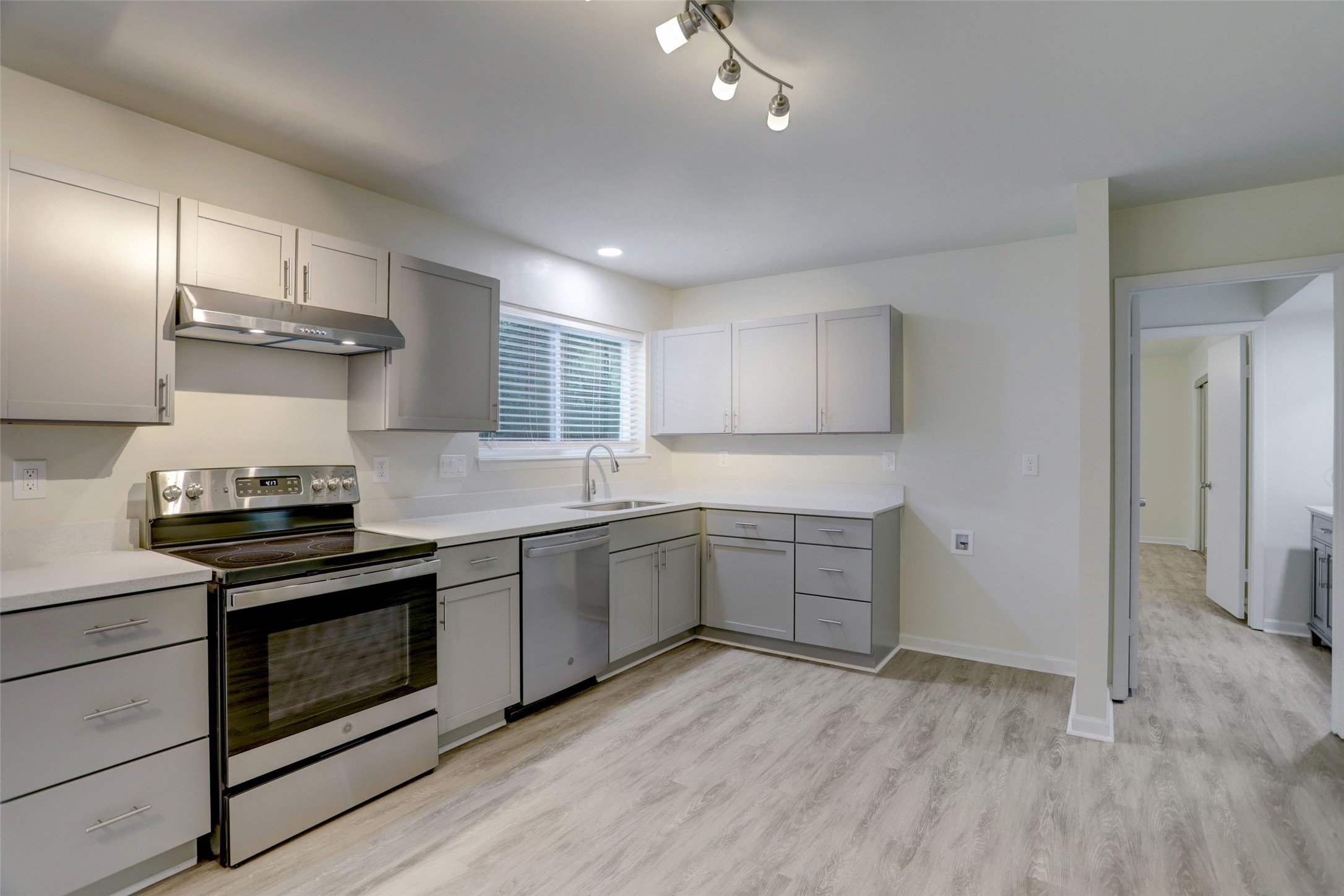 25514 Mill Pond Lane Spring, TX 77373 - Photo 4 of 12