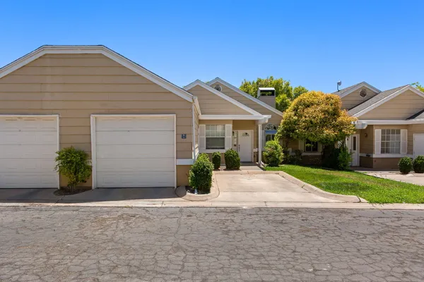 $299,000 | 345 North 2450th Street East, Unit 115, St. George, UT 84790