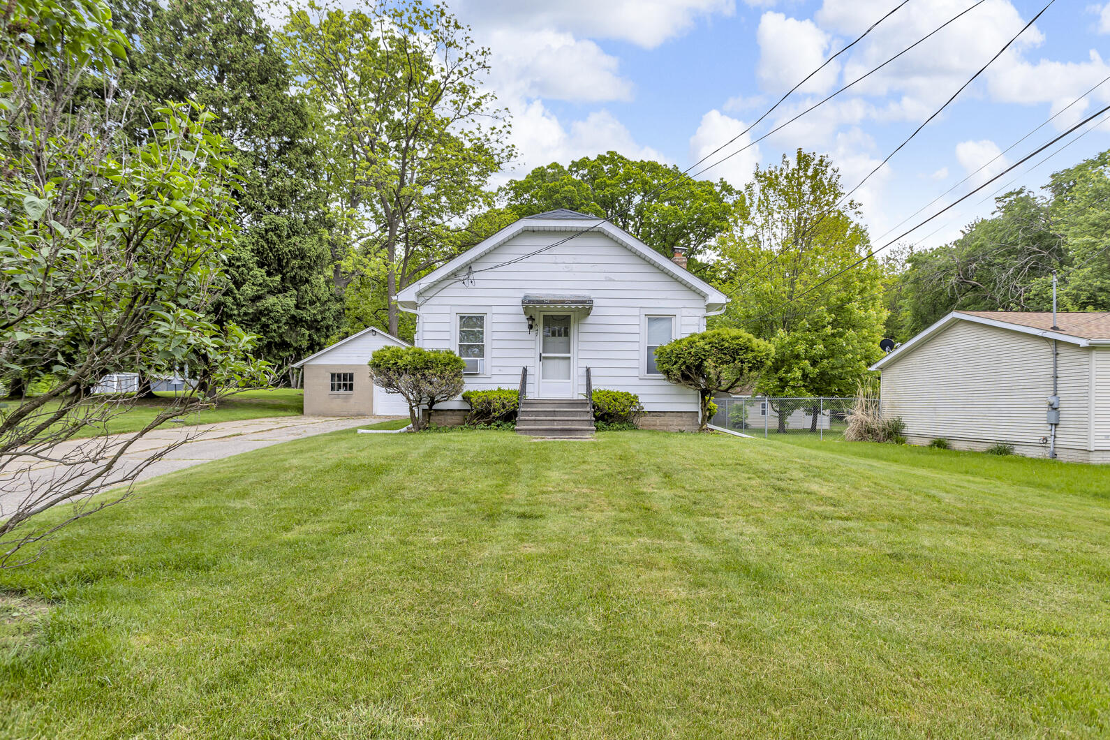 547 Pershing Avenue Jackson, MI 49203 - Photo 3 of 29 0N0A6567