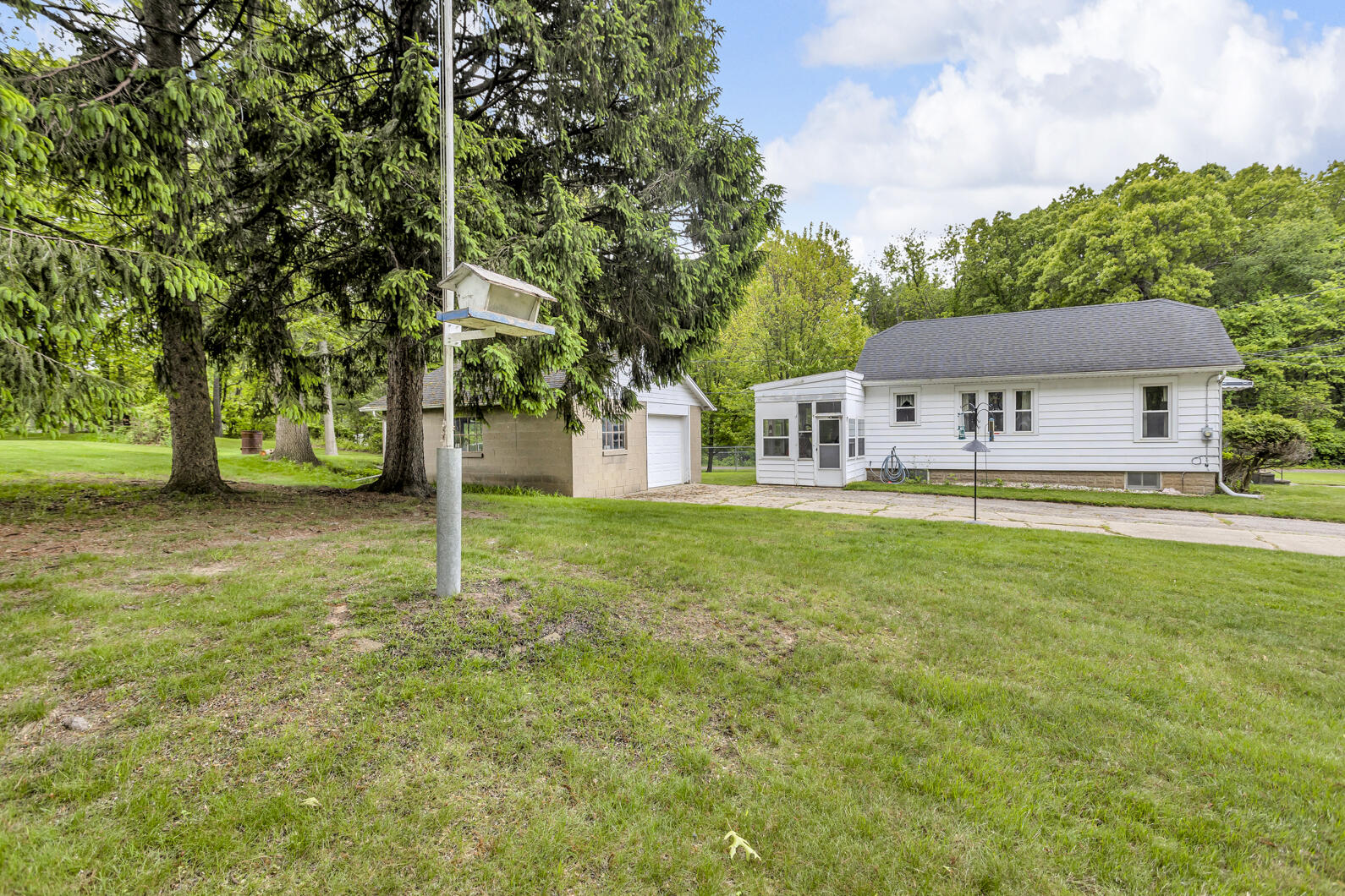547 Pershing Avenue Jackson, MI 49203 - Photo 5 of 29 0N0A6569