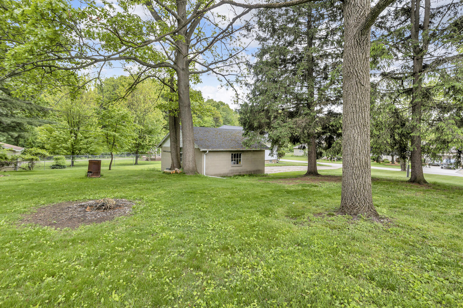 547 Pershing Avenue Jackson, MI 49203 - Photo 7 of 29 0N0A6571