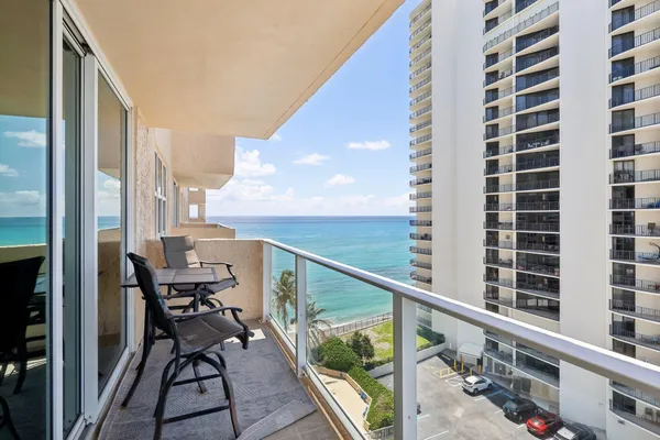 $3,400 | 5440 North Ocean Drive, Unit 705, Singer Island, FL 33404