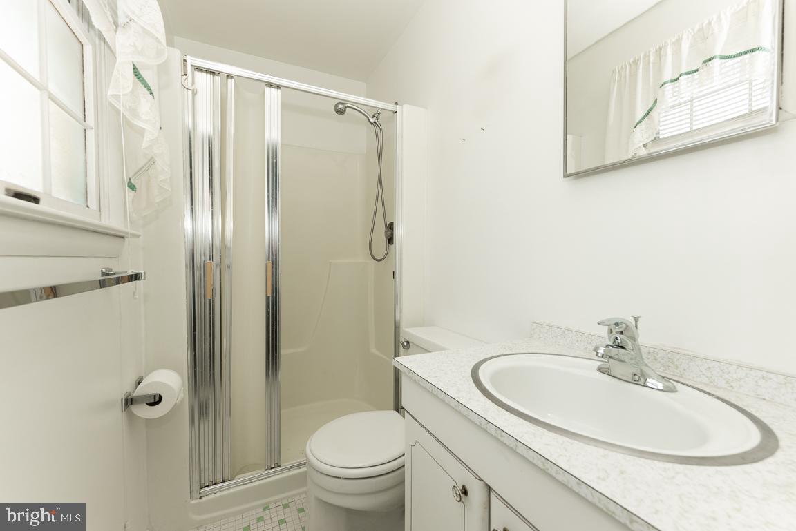 3902 Klausmier Road Nottingham, MD 21236 - Photo 11 of 25 Primary bedroom bath