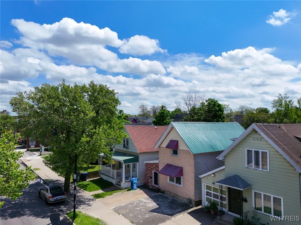 445 Connecticut Street Buffalo, NY 14213 - Photo 2 of 50