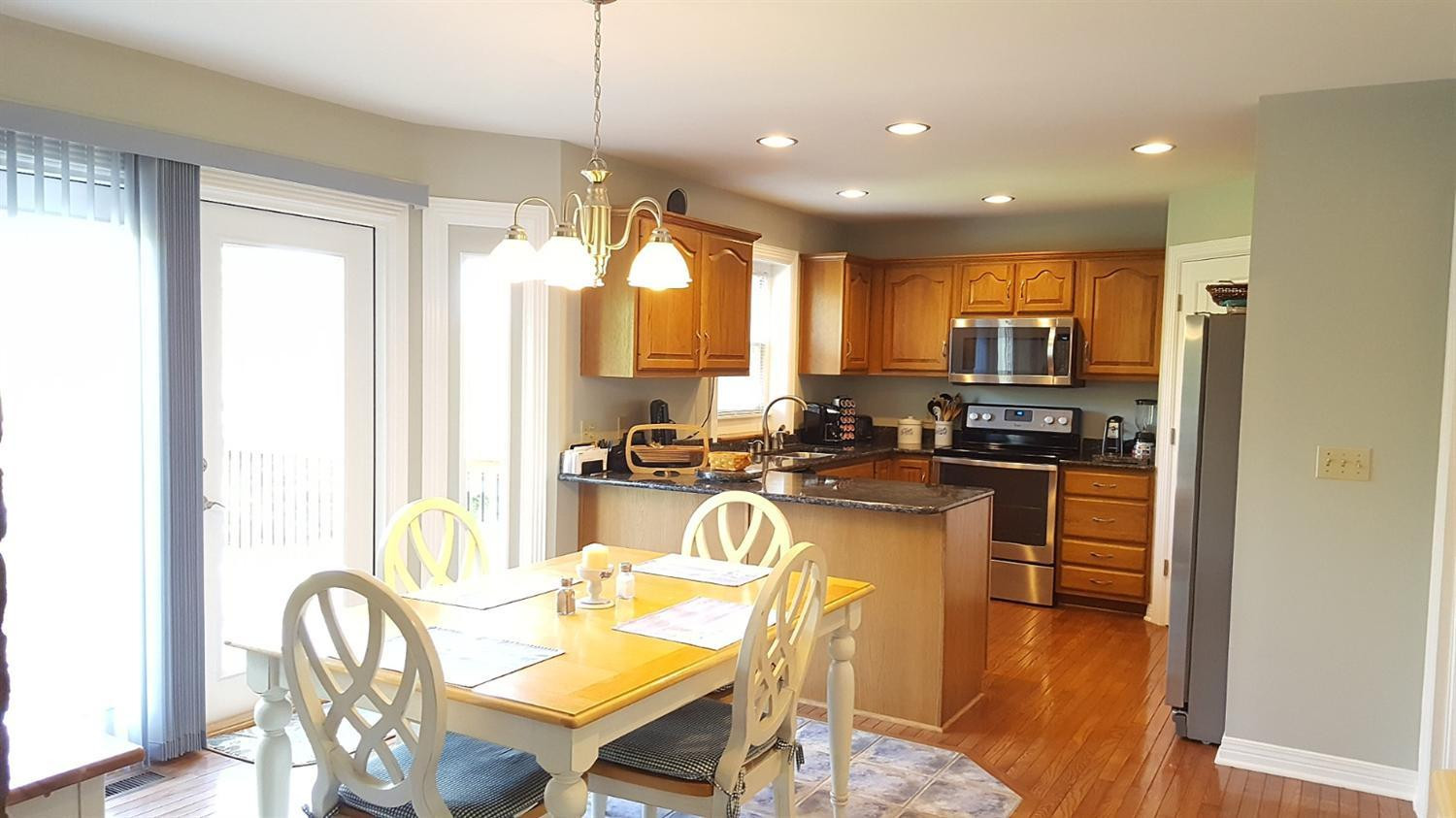 475 Cedar Lake Road Versailles, KY 40383 - Photo 34 of 57 Kitchen with big breakfast area and lots