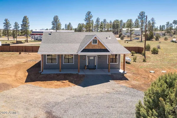 $429,000 | 2722 Church Lane, Overgaard, AZ 85933