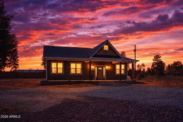 $429,000 | 2722 Church Lane, Overgaard, AZ 85933