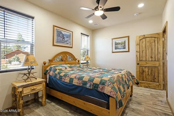 $429,000 | 2722 Church Lane, Overgaard, AZ 85933