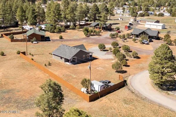 $429,000 | 2722 Church Lane, Overgaard, AZ 85933