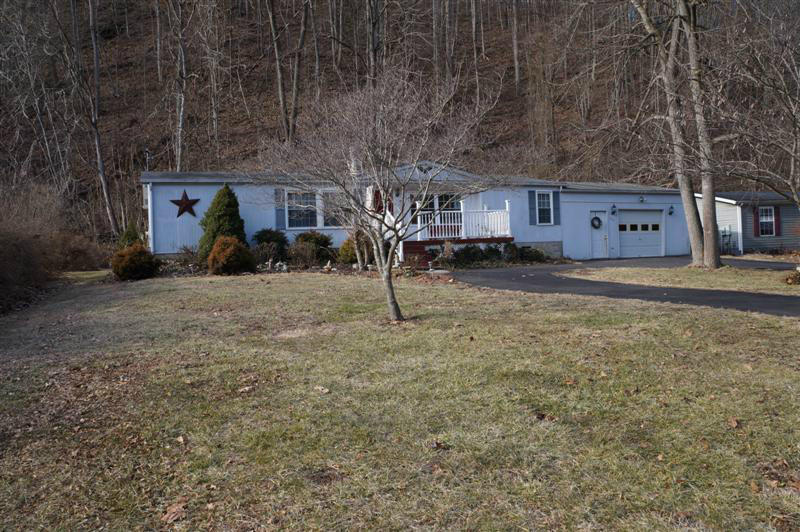 587 Brake Road Elliston, VA 24087 - Photo 3 of 23 Break Road2