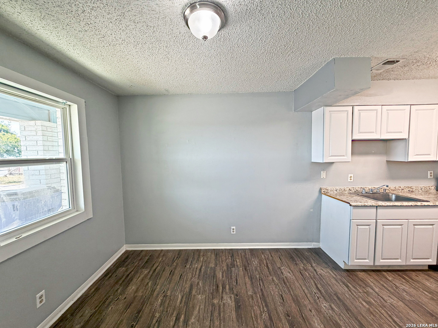 305 Haeckerville Road Cibolo, TX 78108 - Photo 5 of 13 Gallery Image 5