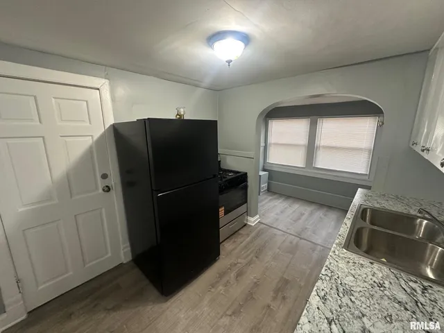 $1,350 | 1808 West Fredonia Avenue, Peoria, IL 61606