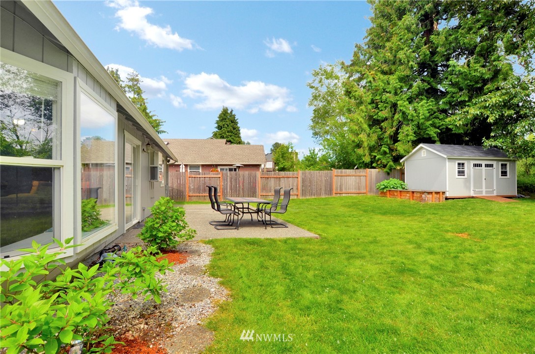 22425 19th Avenue Southeast Bothell, WA 98021 - Photo 14 of 17