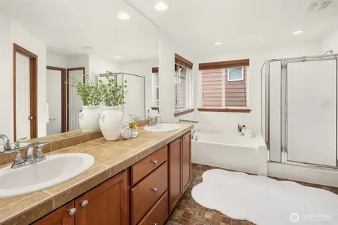 $1,150,000 | 12871 Northeast 198th Place, Woodinville, WA 98072