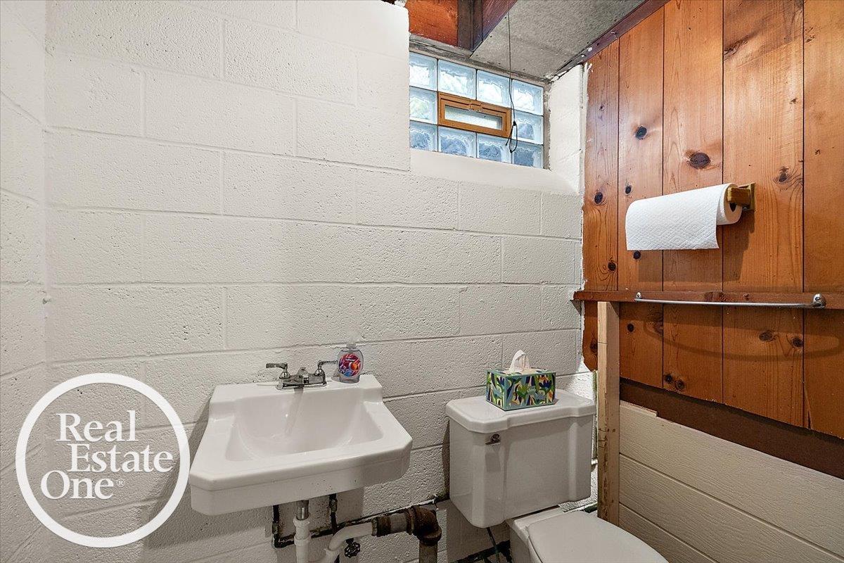 324 Cloverly Road Grosse Pointe Farms, MI 48236 - Photo 39 of 46