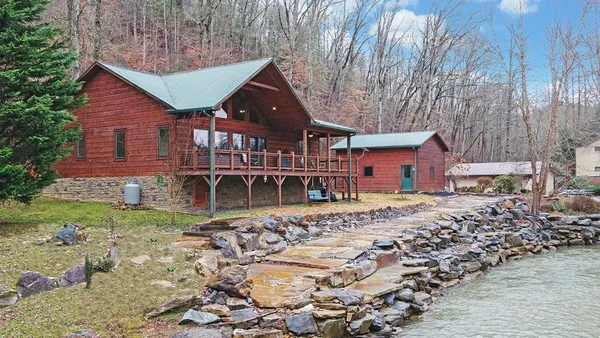 $749,000 | 405 Underwood Hill Road, Murphy, NC 28906