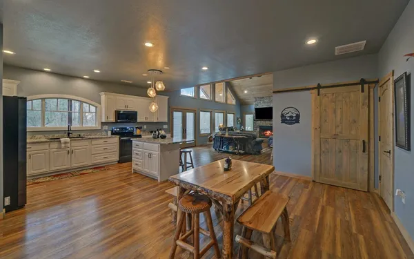 $749,000 | 405 Underwood Hill Road, Murphy, NC 28906