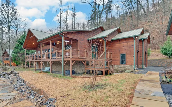 $749,000 | 405 Underwood Hill Road, Murphy, NC 28906