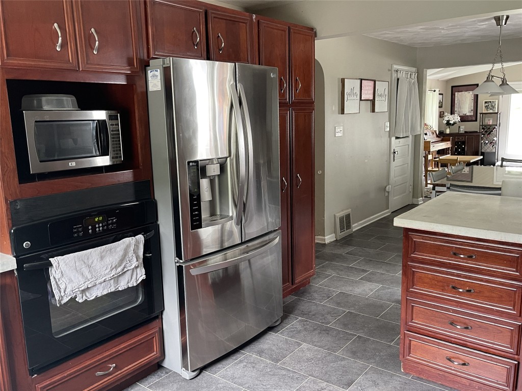 239 Twist Run Road Endicott, NY 13760 - Photo 21 of 36 Gallery Image 21