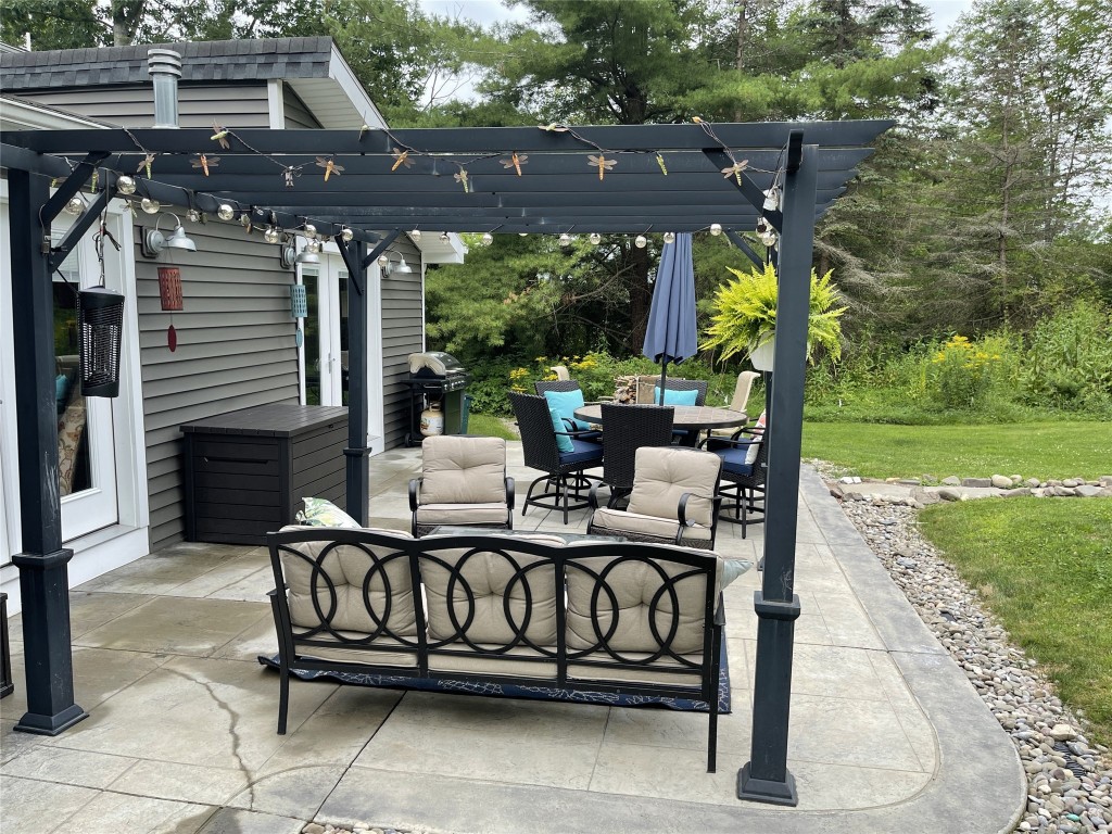 239 Twist Run Road Endicott, NY 13760 - Photo 4 of 36 Gallery Image 4