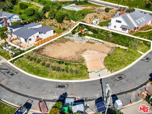 $1,795,000 | 20325 Seaboard Road, Malibu, CA 90265