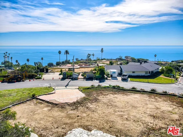 $1,795,000 | 20325 Seaboard Road, Malibu, CA 90265