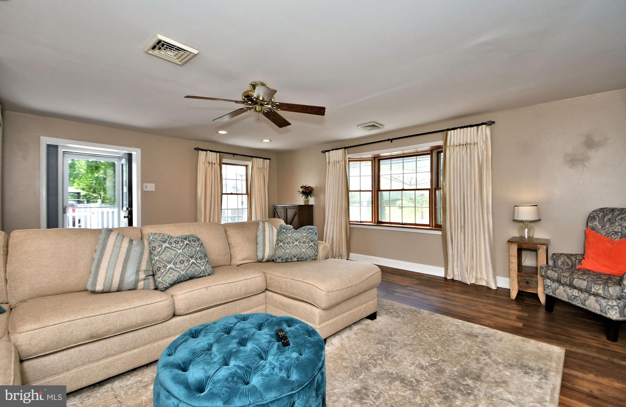 1900 Scott Road Oreland, PA 19075 - Photo 18 of 46 Family room