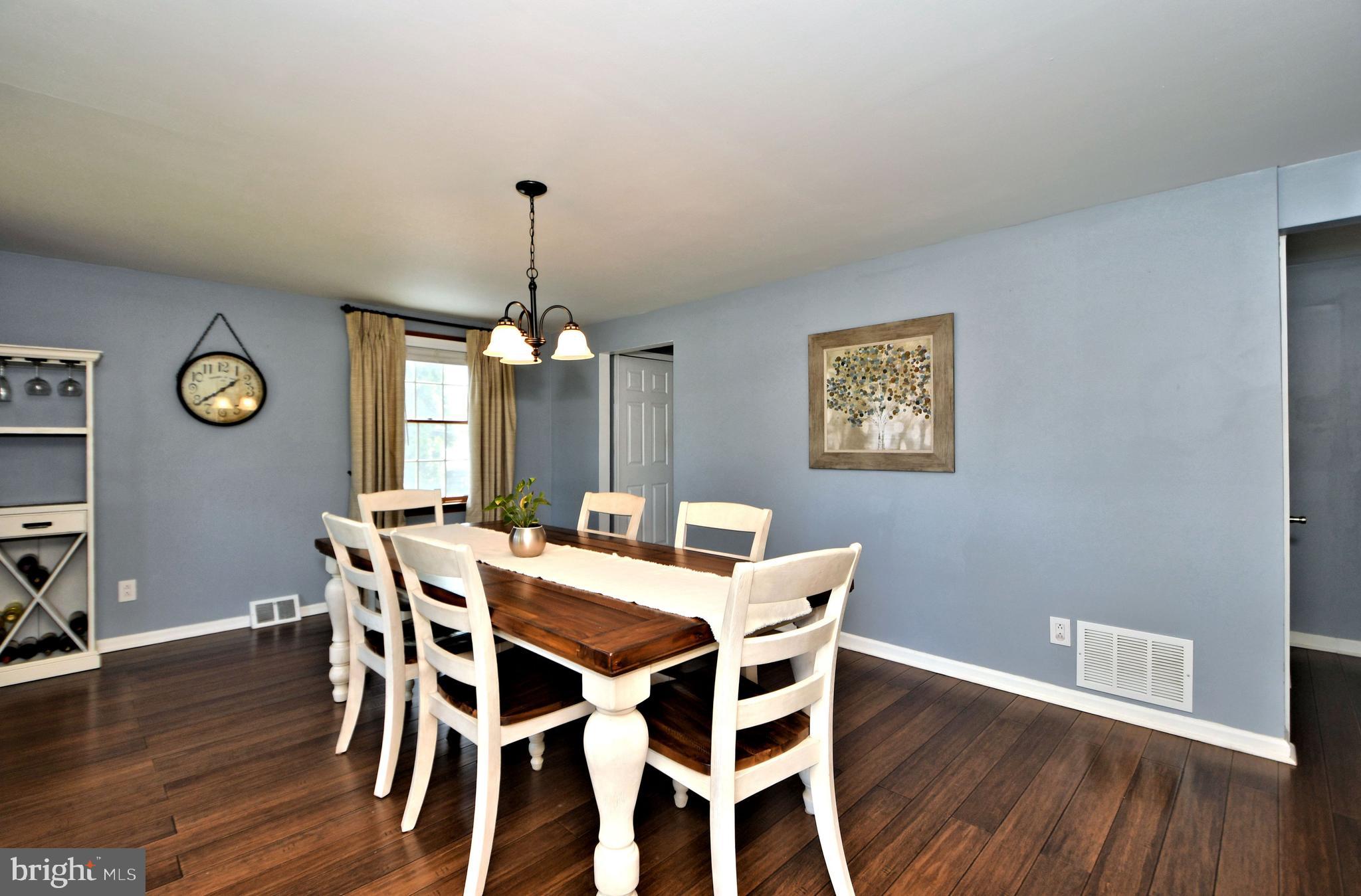 1900 Scott Road Oreland, PA 19075 - Photo 4 of 46 Dining room