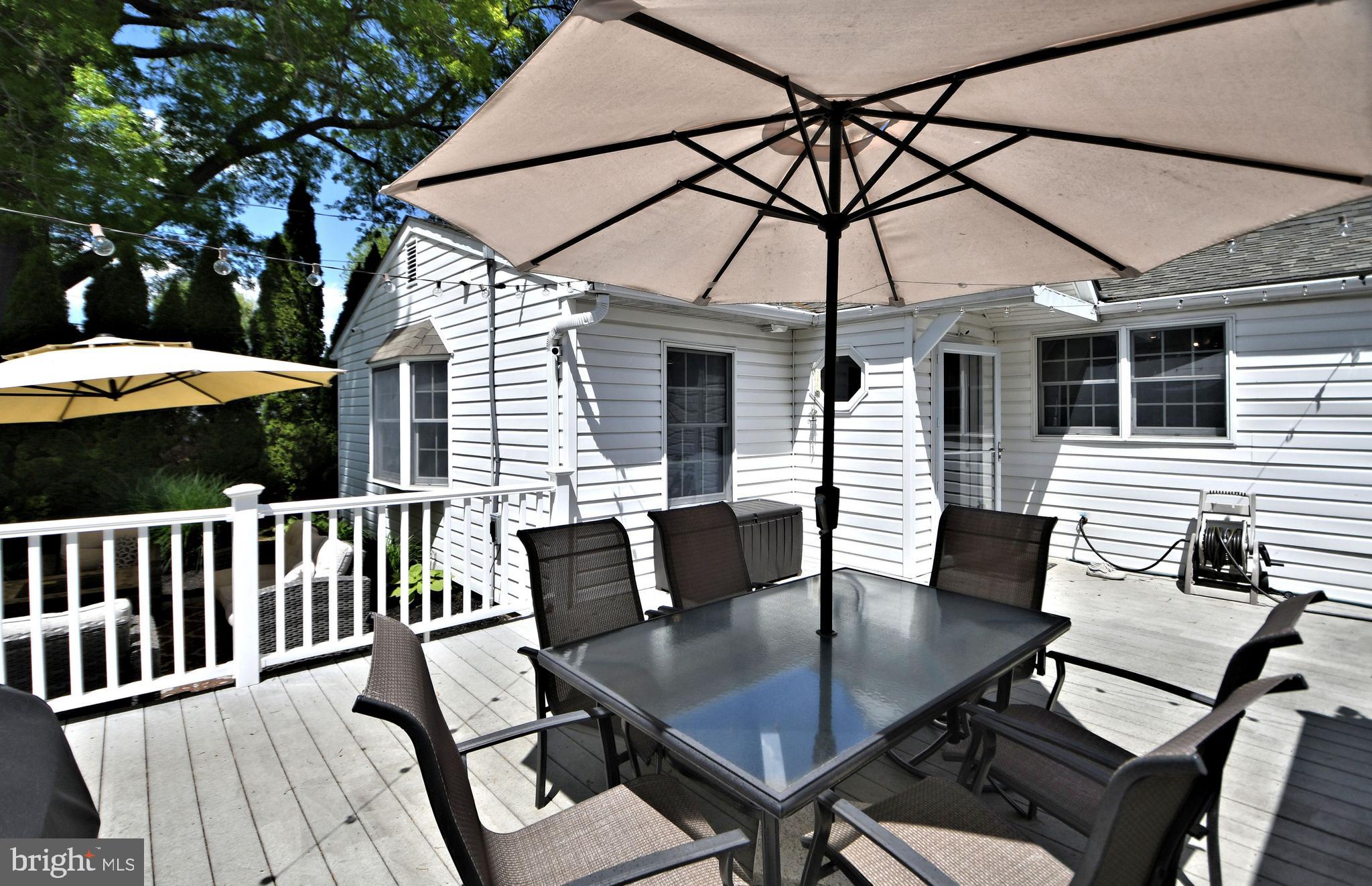 1900 Scott Road Oreland, PA 19075 - Photo 40 of 46 Two-level deck