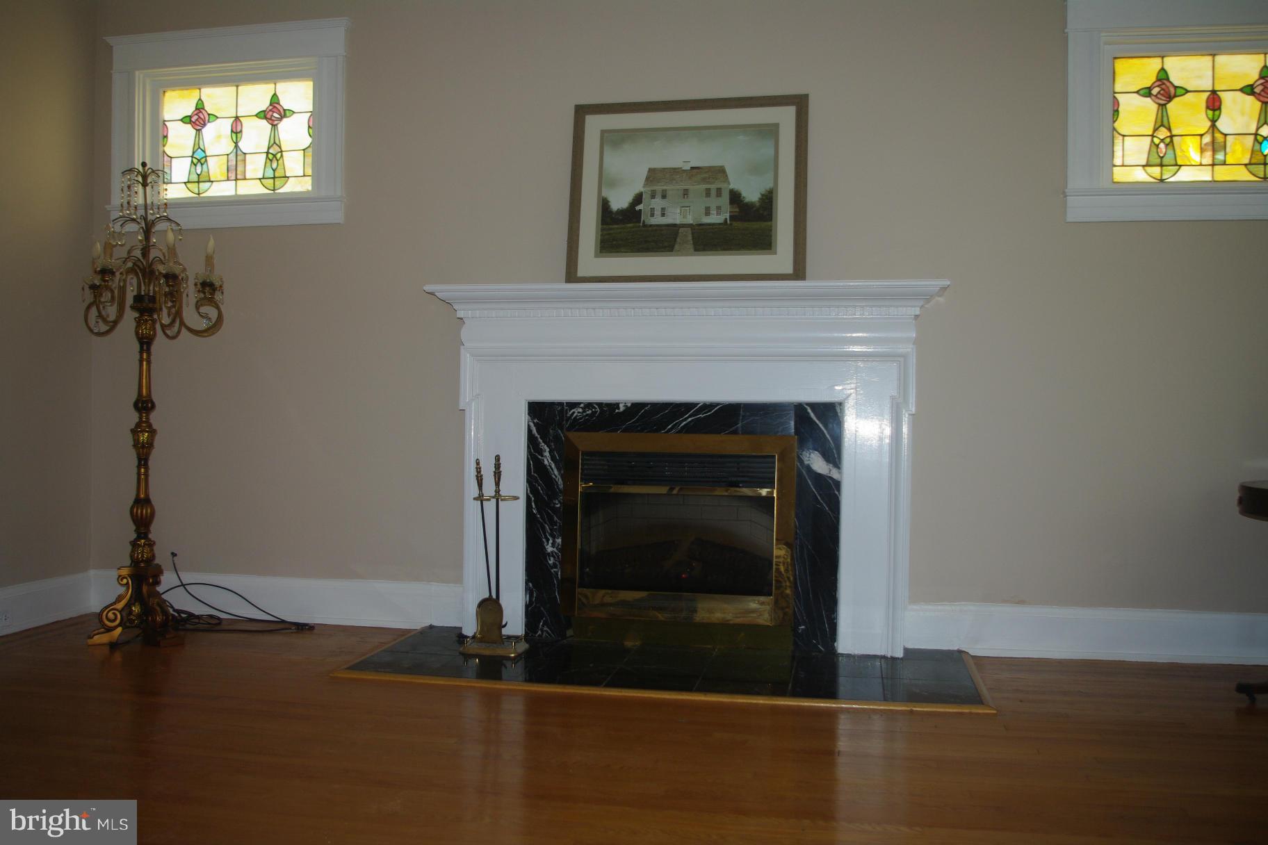 3610 Grantley Road Baltimore, MD 21215 - Photo 5 of 18 Living Room