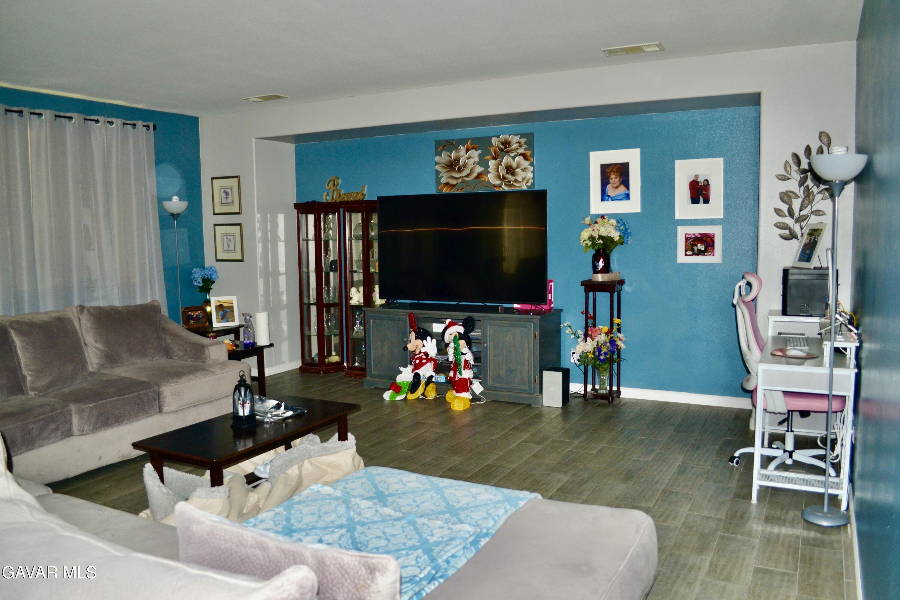 5212 Riley Court Palmdale, CA 93552 - Photo 11 of 62 4D320E2B-9403-431D-A90A-09068F3D98C6_1_2