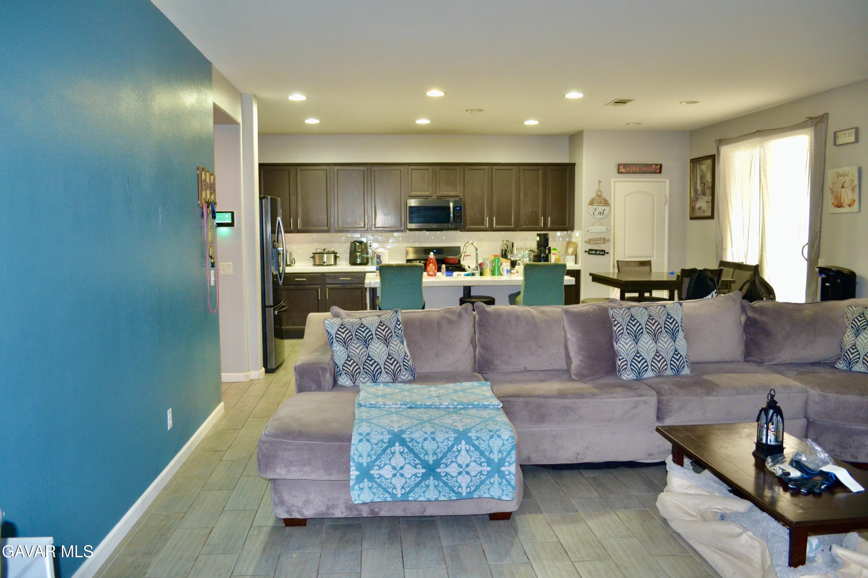 5212 Riley Court Palmdale, CA 93552 - Photo 14 of 62 6AD51FF5-E15A-4EF7-9742-69A697965341_1_2