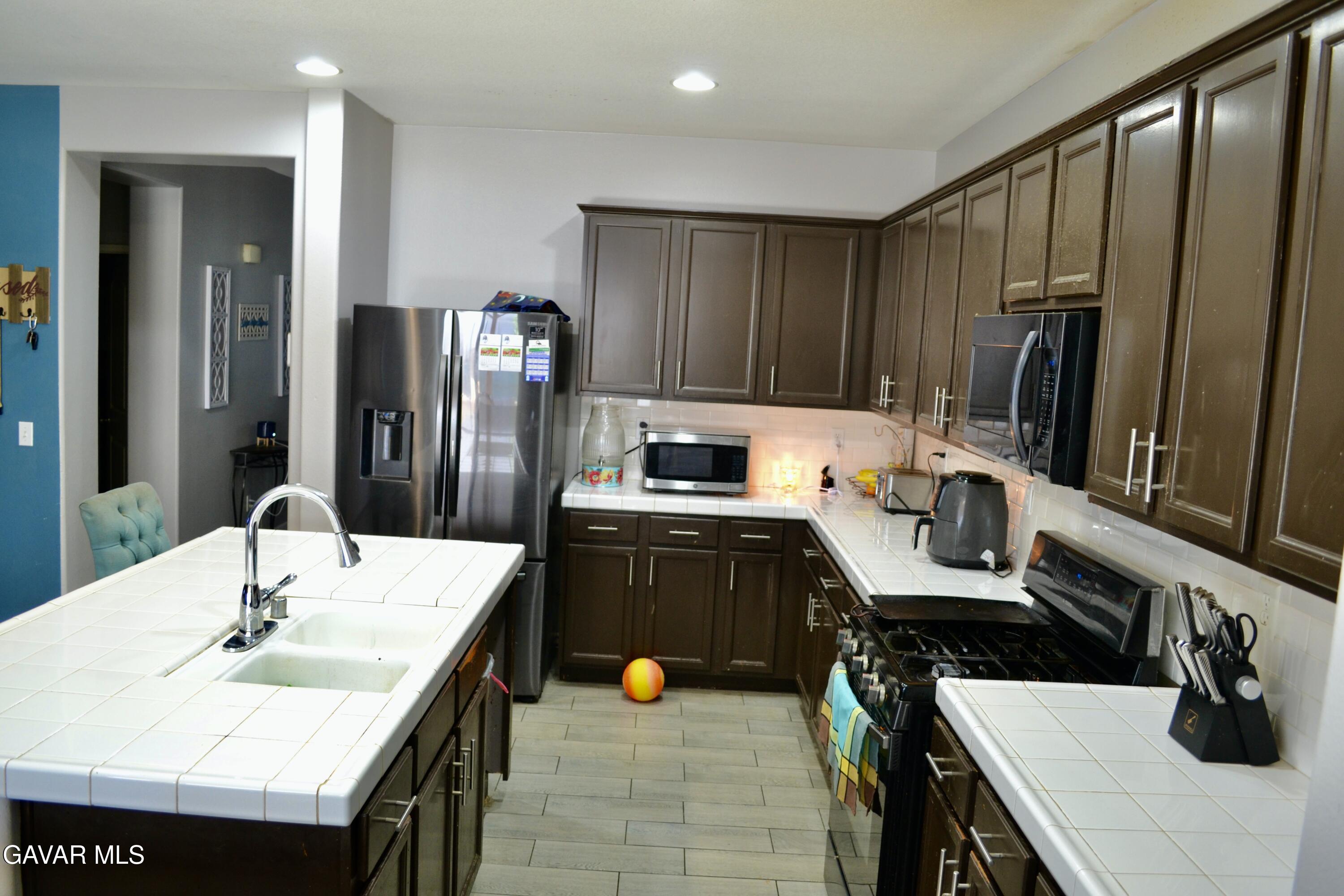 5212 Riley Court Palmdale, CA 93552 - Photo 18 of 62 83DC7D7A-6511-449A-8FF8-1B9608CD6BD4_1_2