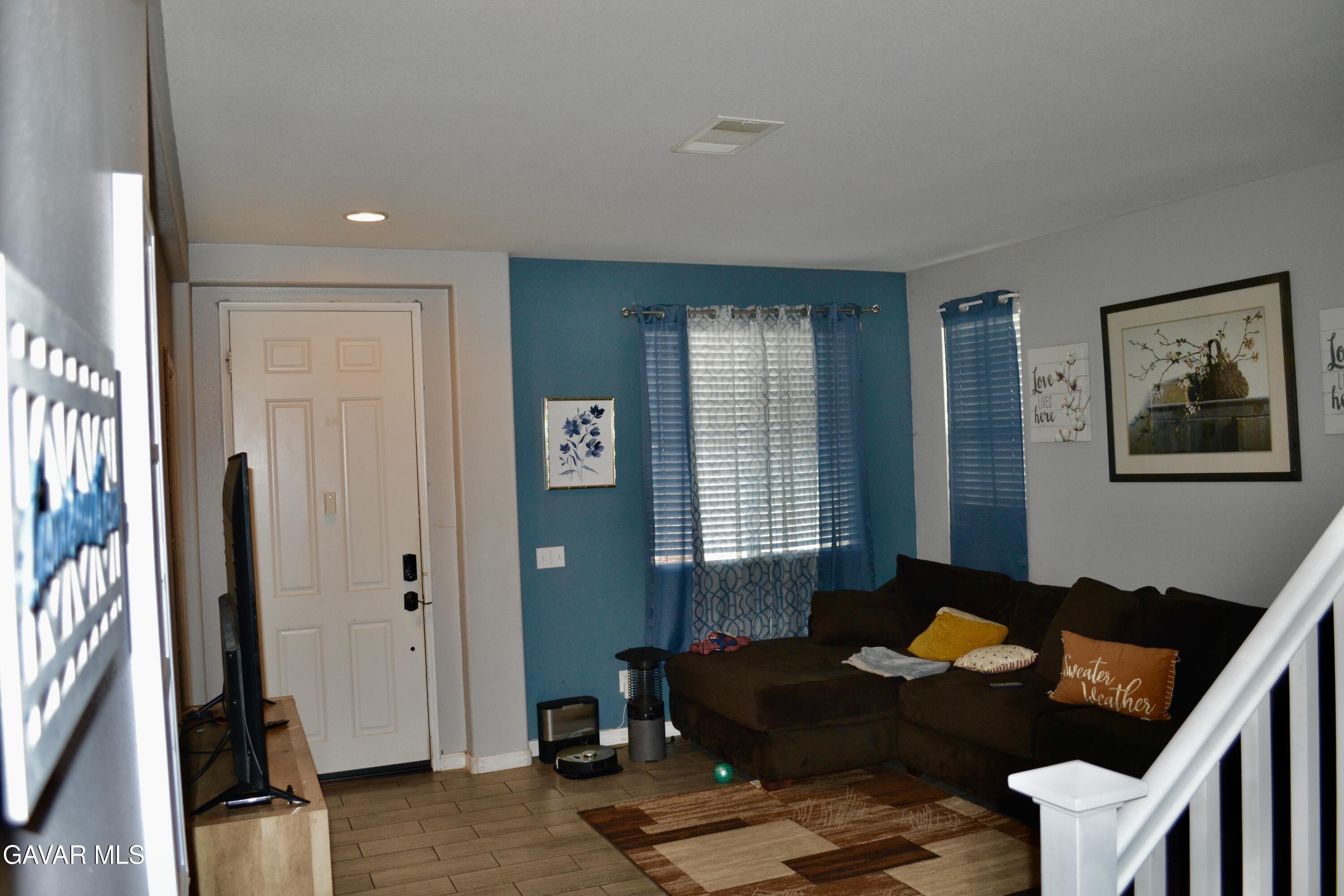 5212 Riley Court Palmdale, CA 93552 - Photo 9 of 62 F4B45798-BA62-45C8-9AA8-8E7812312D15_1_2