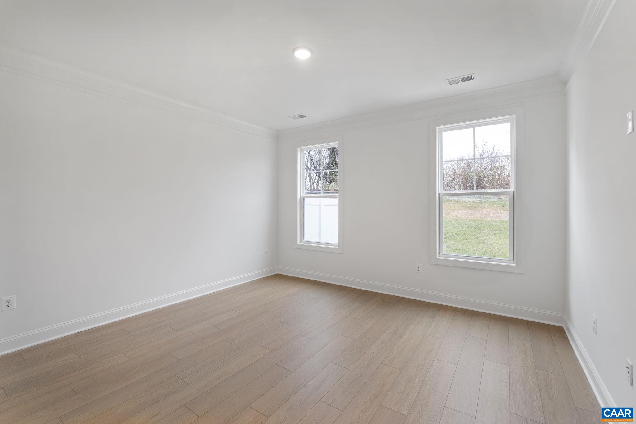 135 Springdale Road Waynesboro, VA 22980 - Photo 15 of 45