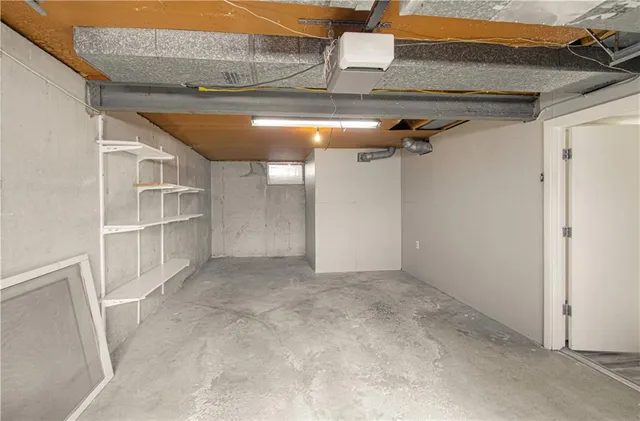 $250,000 | 8605 West 83rd Street, Overland Park, KS 66204