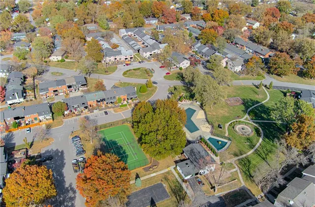 $250,000 | 8605 West 83rd Street, Overland Park, KS 66204