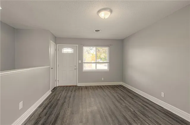 $250,000 | 8605 West 83rd Street, Overland Park, KS 66204