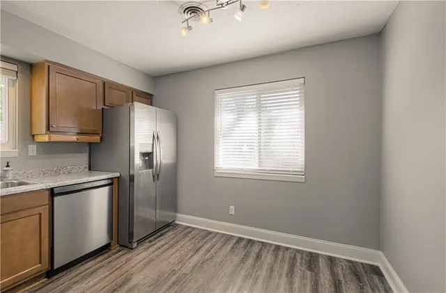 $250,000 | 8605 West 83rd Street, Overland Park, KS 66204