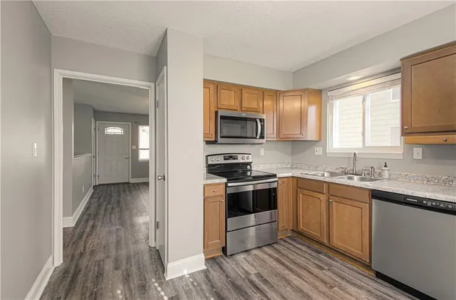 $250,000 | 8605 West 83rd Street, Overland Park, KS 66204